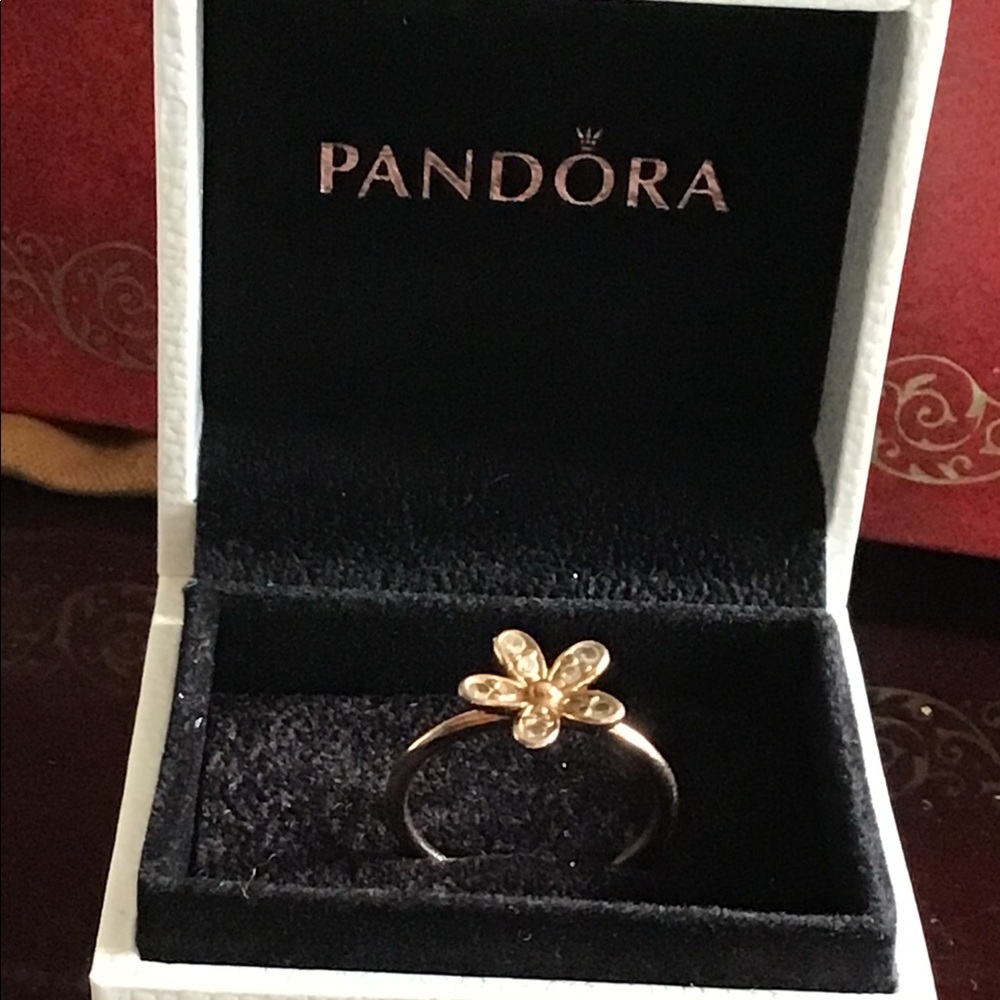 Pandora flower ring in rose gold